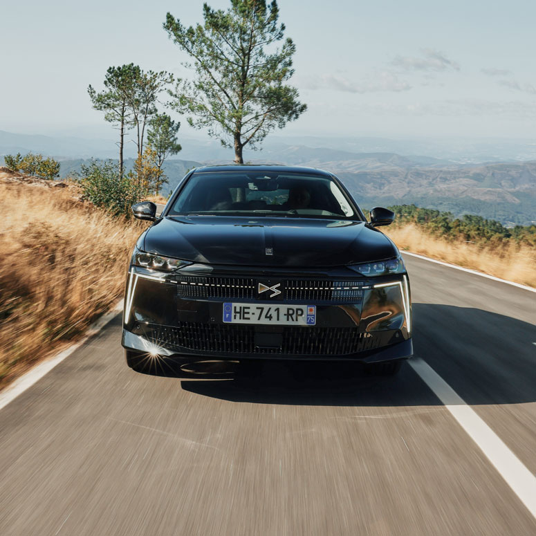 DS-Automobiles – Avantgarde. Eleganz. Komfort. 2 DS Automobiles – DS 4 - WPD Abrufscheine für Gesundheitswesen Menschen mit Behinderung Pflegestufe und pflegende Angehörige